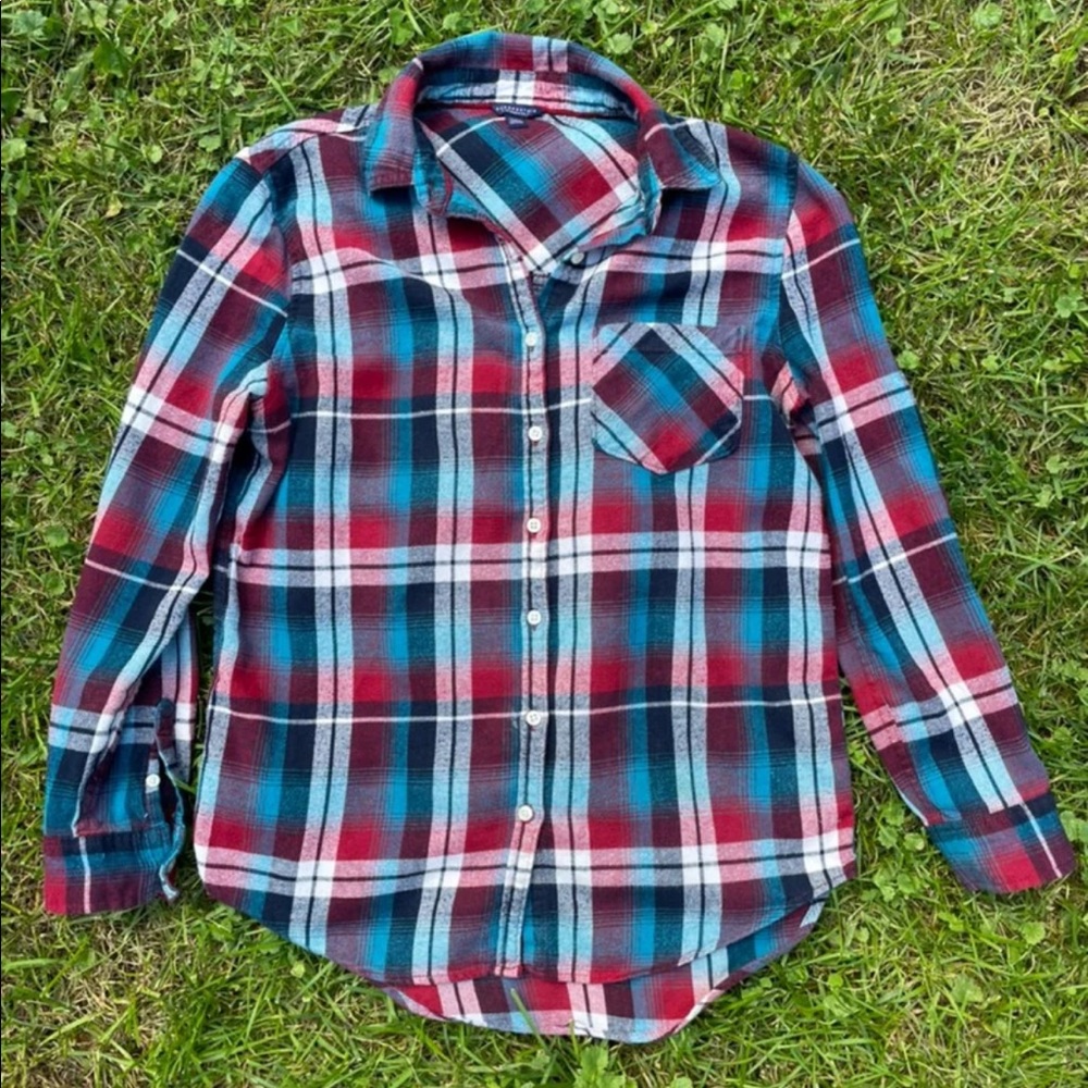 Aeropostale Plaid shirt
Size XS